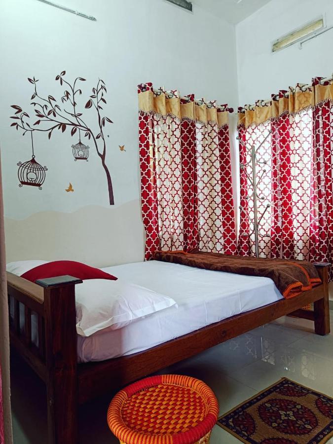 Tranquil Meadows Hues Apartment Kattappana Ngoại thất bức ảnh